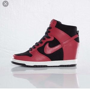 Women’s Nike dunk ski hi